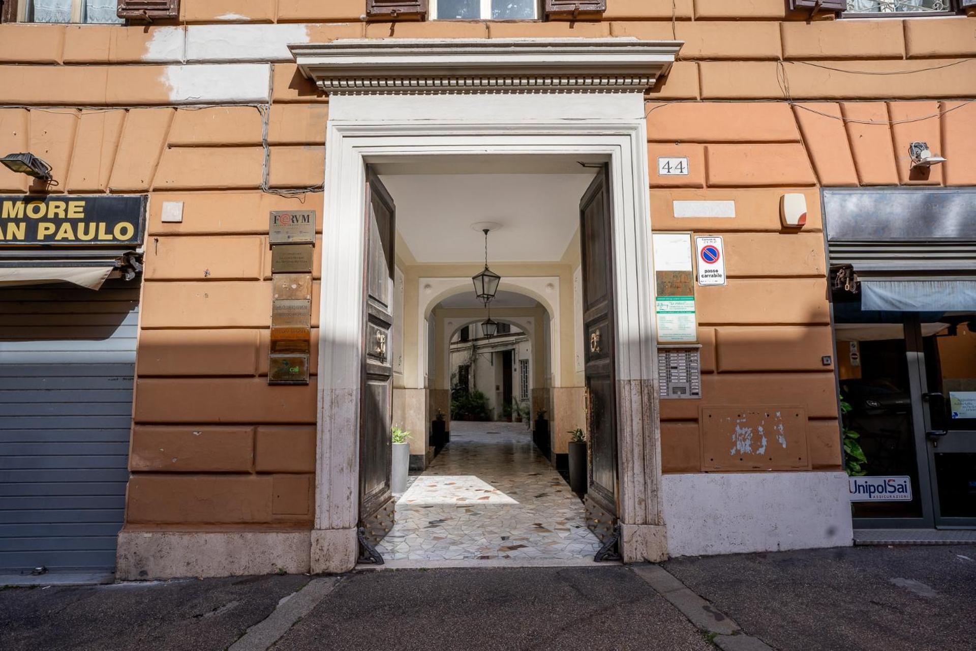 Domus Alba Mantua Lägenhet Rom Exteriör bild